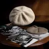 Cashmere 2026 Outono/Inverno Novo Chapéu de Malha de Alta Qualidade para Mulheres com Proteção para as Orelhas para Uso Externo Boina de Malha Casual na Moda