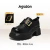Sapatos Mocassins Aogushi Deng de Solado Grosso Femininos 2026 Novo Outono/Inverno Solado Macio Confortáveis Não Cansam os Pés Visualmente Altos Para o Trabalho Pequenos Sapatos de Couro