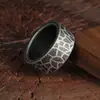 Europa e Estados Unidos transfronteiriços quente original simples rachadura titânio aço anel masculino personalidade moda 10MM largura anel não desbota