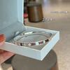2026 Nuevo Pulsera Cerrada de Plata Chapada con Trébol de Cuatro Hojas tipo Calidoscopio para Mujeres Cnc Xiaohongshu Moda Transfronteriza Pulsera Abierta