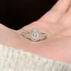 Anillo de Plata de Ley S925 Microincrustado con Piedra Moissanita, Anillo para Mujer, Venta Directa del Fabricante, Joyería de Moda al por Mayor, Estilo Europeo y Americano