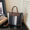 Bolsa de Lona Transfronteiriça para Mulheres, Nova Bolsa Versátil de Ombro Transversal Verão 2026, Bolsa de Mão Popular de Venda Quente deste Ano, Bolsa Saco