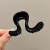 Pinza para el cabello de tamaño mediano de lunares blancos y negros estilo francés, diseñada para la parte trasera de la cabeza, un accesorio para el cabello nuevo y elegante con un aspecto sofisticado y con estilo