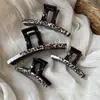 Grampo de Cabelo Elegante com Estampa de Leopardo para Mulheres, Adequado para Penteados Presos, Presilha de Tubarão para o Dia a Dia, Acessório Simples para Cabelo