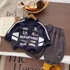 Conjunto de Outono para Meninos Moletom Novo Estampa Legal Bonita Estilo Motociclista Top Roupa de Trabalho Infantil Calça Longa Casual Conjunto de Duas Peças