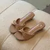 Chanclas de Verano para Mujer 2026 Francesas con Cuña de Lazo Cruzado y Tira Fina Sandalias de Punta Redonda y Abierta con Falda
