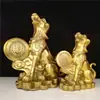 Ornatos de cachorro em latão cachorro do zodíaco sentado no chão para fazer dinheiro cachorro ornamentos de casa presente atacado
