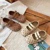 Nuevos Zapatos de Princesa Otoño Boca Baja Zapatos Mary Jane Zapatos de Piel Niños Suela Suave Velcro Mágico Niñas Retro Lunares Zapatos para Niños