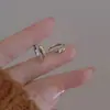 Nuevos Pendientes de Aro Pequeños de Lujo de Moda para Mujer, Brazaletes de Oreja Únicos Minimalistas Elegantes, Accesorios para Orejas Versátiles de Moda