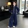 Conjunto de Traje Deportivo Casual de Moda Nuevo para Mujer Cardigan Holgado Versátil con Cuello Alto + Pantalones de Pierna Ancha con Bloques de Color y Rayas