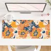 Tapete de mesa floral estilo francês oversized com fundo preto e branco e padrão floral, tapete de borracha antiderrapante, comprimento estendido para teclado e mouse de computador