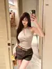 3070 # Nuevo estilo de verano estilo deseo puro top sin mangas con cuello en V y ribete dorado para mujer, corte ajustado con tirantes fijos y copas en el pecho