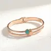 Novo Preço Especial de Fábrica Titânio Aço Inoxidável Zircônia Incrustada Alta Qualidade Cor Pulseira Moda Feminina Formato C Tendência Pulseira de Casal