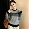 2026 Suéter Elegante para Mujer de Rayas Retro, Cuello Redondo, Tejido de Canalé, Manga Larga, Otoño Invierno, Estilo Nuevo, Adelgazante, Versátil