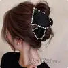 Presilha de Cabelo Grande Triangular Estilo Hepburn, Pinça Tubarão Shell de Cetim Francês para a Parte de Trás da Cabeça, Acessório de Cabelo de Luxo para Mulheres
