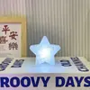 Luz de estrella creativa de mano para actuaciones navideñas, accesorios luminosos de baile de muñeca, luz ambiental decorativa de estrella pequeña, pequeños adornos