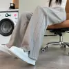 Pantalones casuales nuevos 2026 con patrón de espiga color blanquecino, pierna recta, corte holgado, estilizan, estilo otoño e invierno, forrados de polar, versátiles, con un ambiente relajado