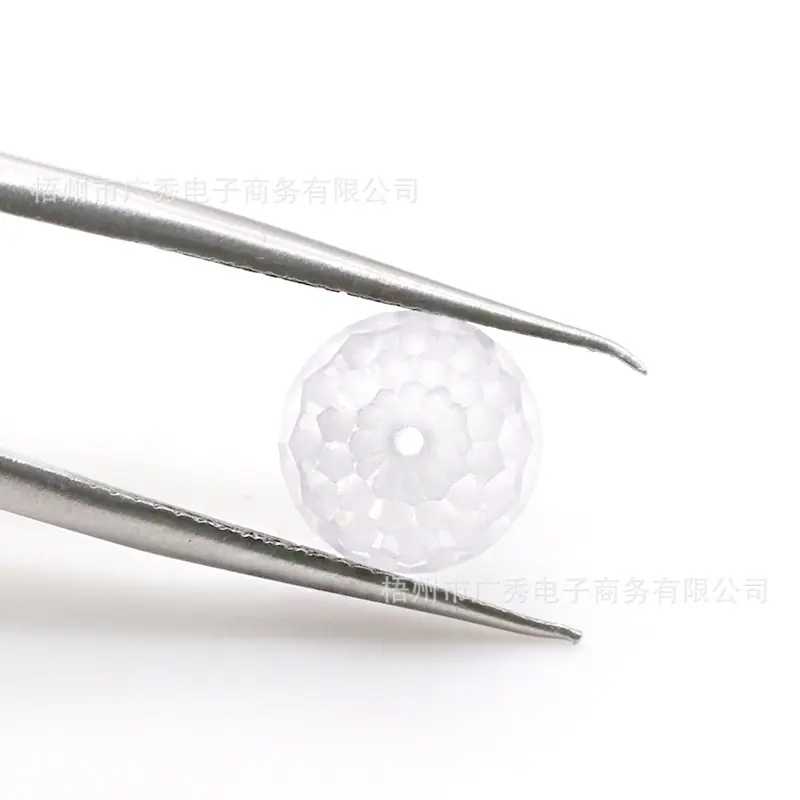 圆球足球板通孔
