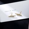 Aretes de una palabra para mujer, Aretes de aguja de plata, Aretes sencillos de estilo frío para mujer, Aretes pequeños, Nueva tendencia 2025