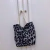 Bolso chic de otoño retro literario bolso de mujer bolso a rayas leopardo pana bolso de mano para el almuerzo