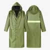 Mono de adulto para hombre, engrosado, duradero, tejido de punto, impermeable para exteriores, largo, impermeable extragrande, proporcionando protección de cuerpo completo contra la lluvia intensa, y diseño elegante