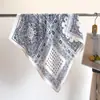 Bufanda de seda a rayas de primavera y verano, nueva moda, bufanda de satén de seda artificial, bufanda cuadrada de seda morera de 70 cm, chal protector solar, venta al por mayor