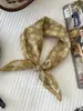 Pañuelo Pequeño Cuadrado Estilo Japonés Ligero Vintage Artístico Superpuesto Estilo Mori Floral Pañuelo de Seda para Viajero Pañuelo para la Cabeza Pañuelo de Algodón Lino Estilo Coreano