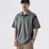 Nova Camiseta Tendência de Verão Estilo Americano de Marca com Manga Curta para Homens, Top Color Block de Caimento Solto, Camisa Polo Versátil