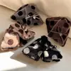 Clip Triángulo con Lazo de Puntos para Otoño e Invierno Pinza de Tiburón Grande para el Cabello Headdress de Mujer de Gama Alta Nuevo 2025