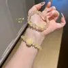 Pulsera de Cristal Natural con Cuentas Pulsera Flor Pequeña Lámina de Oro Pez Koi Flor de Resina Lepidolita Doble Círculo Pulsera de Cristal Apilable DIY