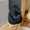 Bolsa de ombro da moda 2026, bolsa de axila, bolsa transversal, camurça, grande capacidade, nova bolsa crescente para o dia a dia, bolsa feminina, estilo retrô, versátil