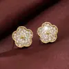 Cao Shi Pendientes Coreanos de Estilo Suave Lujo Ligero Trébol de la Suerte Flor Exquisitos Pendientes de Botón para Mujer Venta al por Mayor Directa de Fábrica Joyería