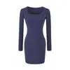 Vestido Puro Desejo Menina Apimentada Gola Quadrada Cor Sólida Manga Longa Feminino 2026 Outono Novo Slim Fit Camada Interna Base Curto que Abraça o Quadril