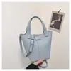 Bolso de Mano Tipo Cubo de Piel Sintética Suave Estilo Coreano de Nicho para Mujer 2025 Verano Nuevo Bolso de Hombro Cruzado Casual