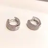 Aretes de Cobre Chapados en Oro de 16K con Estilo Japonés y Coreano, Modernos y Exquisitos, Microincrustados con Circonita, Clips para Orejas Cuadrados para Mujer, Diseño Único y Distintivo