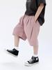 Verano 2024 Nuevo Pantalón Casual de Media Longitud para Niños Estilo Japonés con Etiquetado Shorts de Trabajo para Niños Estilo Occidental Pantalón de Moda de Media Longitud Combinable