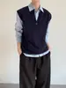 Chaleco de punto azul oscuro con cuello en V para hombre, otoño, estilo retro japonés, estilo universitario, camisola para superponer, sensación de alta gama, abrigo tipo suéter