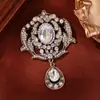Broche Recortado Estilo Palácio Retrô, Fashion e de Alto Padrão, Acessórios Personalizados Versáteis para Jaquetas Cheongsam, Broche Pin para Senhoras