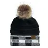 Novo Chapéu de Lã de Natal Europeu e Americano 2020 Etiqueta CC Xadrez Quadrado Grande Combinando Cores Pom-pom de Pelo Enrolado Chapéu de Tricô