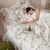 Estilo Girly Francés Moderno y Romántico Juego de Cuatro Piezas de Hilo de Doble Capa de Algodón con Encaje Plisado Sábanas de Dormir Sedosas tipo Piel y Funda de Edredón