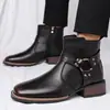 Venta al por mayor transfronteriza de botas Martin para hombre estilo británico con estampado de cocodrilo, que presentan una puntera cuadrada retro, adornos de hebilla y un diseño de bota corta casual de negocios
