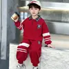 2351 Traje Deportivo de Primavera y Otoño para Niños 2026 Nuevo Estilo Coreano Moda Sudadera con Cuello Polo y Pantalones Conjunto de Dos Piezas