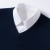Nuevo Suéter de Cachemira para Hombre Otoño/Invierno 2026 Cuello en V Casual de Negocios Manga Larga Color Sólido Estilo Old Money Ropa de Punto Suéter