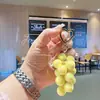 Chaveiro criativo de amor com contas de uva, acrílico, pingente de fruta anti-real, pingente de bolsa, chaveiro atacado
