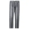 Estação europeia verão ultra-fino respirável algodão modal lavado micro elástico masculino pequeno reto corte slim calça jeans cinza fumê