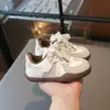 Zapatillas de entrenamiento alemanas para niñas, nuevo modelo primavera y otoño 2026, zapatos para niños, zapatillas casuales, zapatillas deportivas para bebé, zapatos de suela blanda de otoño para niñas