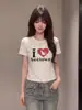 Camisa de Manga Corta con Estampado Integral de Lunares y Letras Estilo Retro Americano Ajustada para Mujer, Top de Verano Ajustado Adelgazante con Hombros Normales para Mujer, Moderno