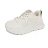Zapatillas para estudiantes, zapatillas de papá que aumentan la altura, zapatillas casuales, nuevo estilo de suela gruesa para personas menudas, moda de primavera 2026, con cordones versátiles