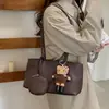 Bolso de Hombro Retro Transfronterizo Patrón Lichi Gran Capacidad Bolso de Axila para Mujer 2026 Nuevo Versátil para Viajes al Trabajo