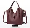 Bolsa Cesta de Couro Macio 2025 Nova Retro Nicho Bolsa de Mão para o Dia a Dia Grande Capacidade Elegante Moda Bolsa Transversal
